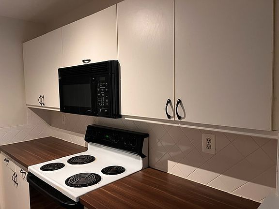 4th image of 5504 Pine Aires Dr