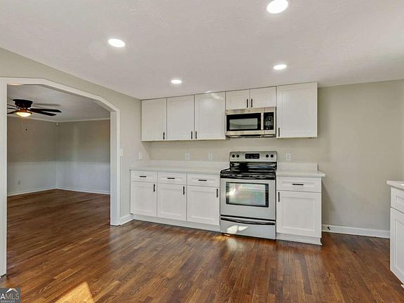 5th image of 1446 Seals Rd