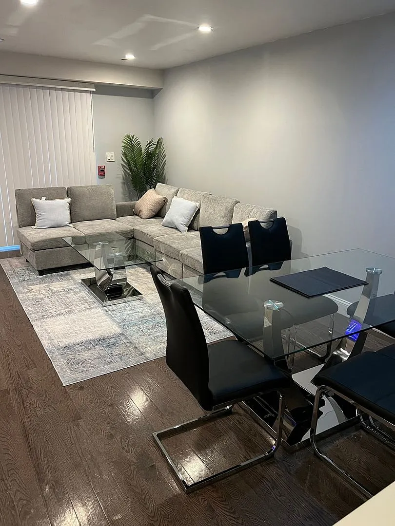 Spacious 3BR Townhome in South Philadelphia — Photo 4