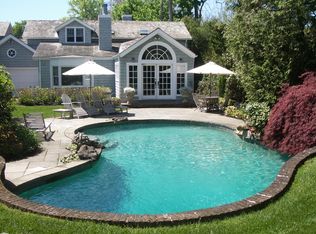 11 The Cir, East Hampton, NY 11937