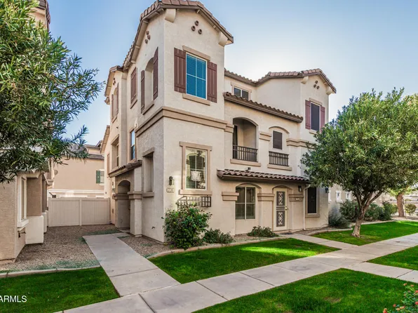 736 N LAGUNA Drive, Gilbert, AZ 85233