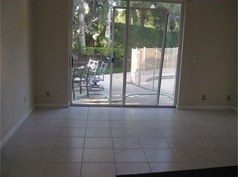 3rd image of 11600 NW 48th St
