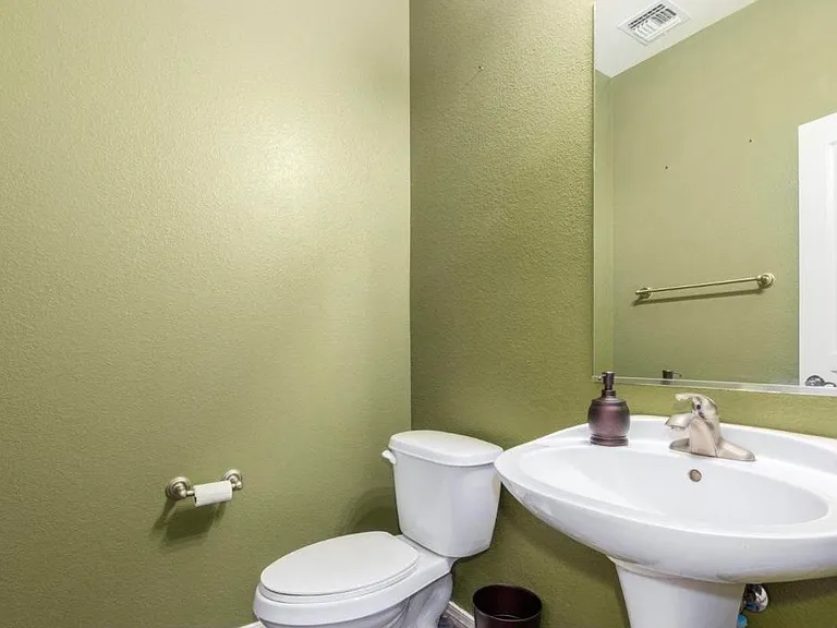 14586 W Mauna Loa Ln — Photo 20
