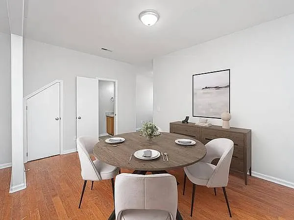 137 Saint Phillips Row — Photo 3