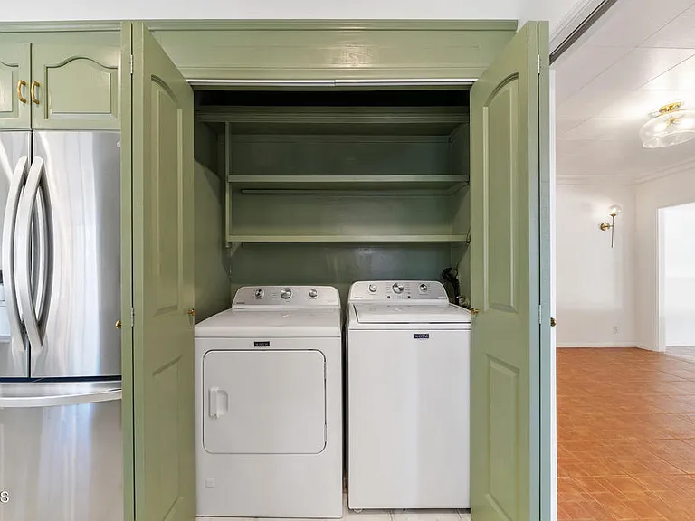 1412 Norton Ave — Photo 14