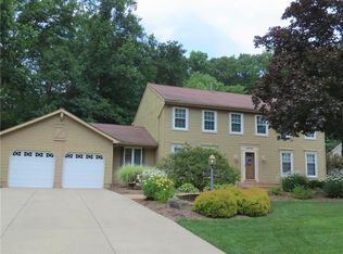 9220 Briarbrook Dr NE, Warren, OH