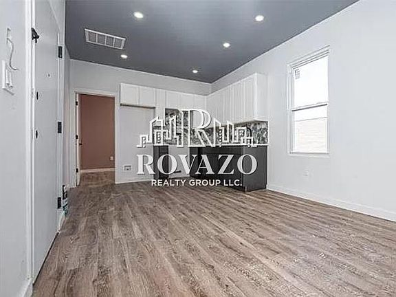 3rd image of 331 Sussex Ave #A1l