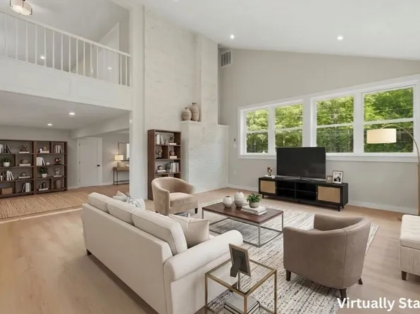 223 Clark Rd, Plymouth, MA 02360