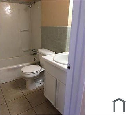 5th image of 275 N 7th St APT 1