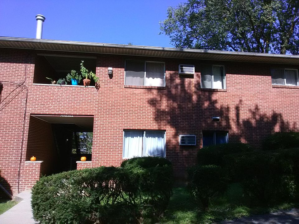 2nd image of 74 Pierce St APT F