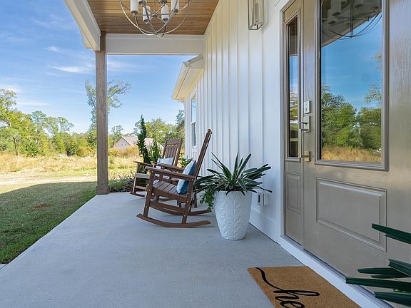 3rd image of 9263 Clarke Ridge Rd