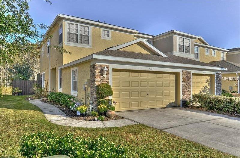 1st image of 19225 Stone Hedge Dr