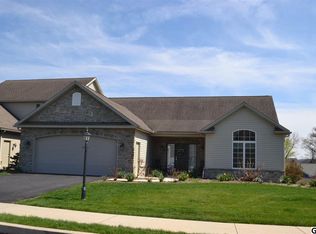 860 Victoria Ln #L-0019, Palmyra, PA 17078
