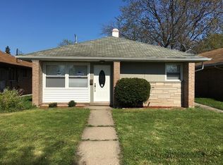 9529 S Bennett Ave, Chicago, IL 60617