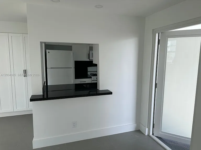 360 Meridian Ave #3E — Photo 11