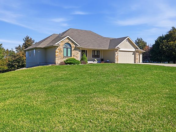 2nd image of 7848 SW Hiawatha Dr