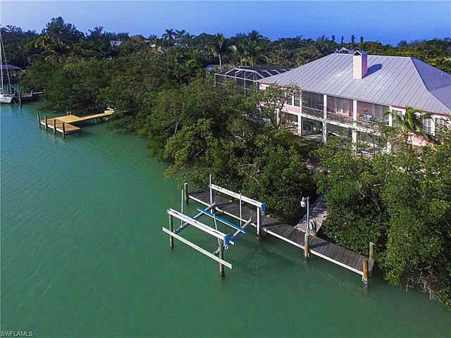 1st image of 2622 Coconut Dr