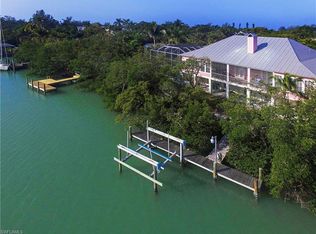 2622 Coconut Dr, Sanibel, FL 33957