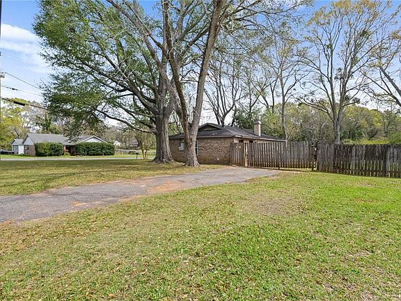 4th image of 8501 McAllister Dr