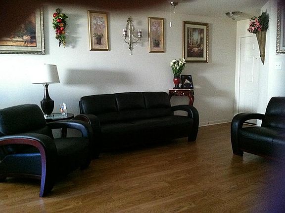 SPACIOUS LIVING AREA