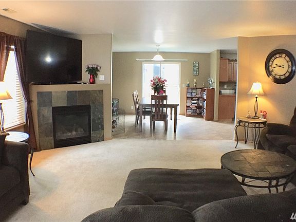 4th image of 1915 179th Street Ct E