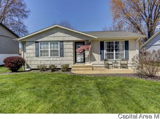 109 W Hawkeye Way, Springfield, IL 62707