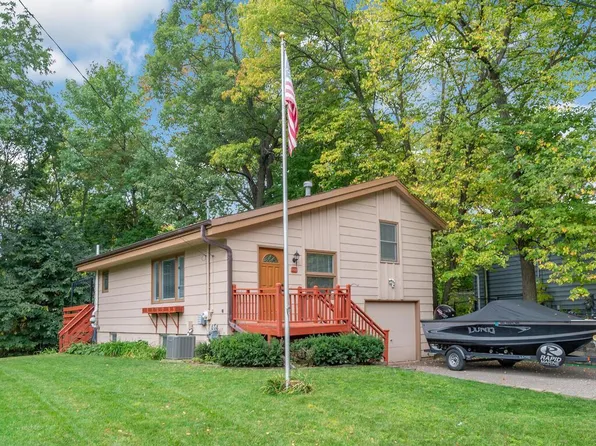 4435 Lamberton Rd, Mound, MN 55364