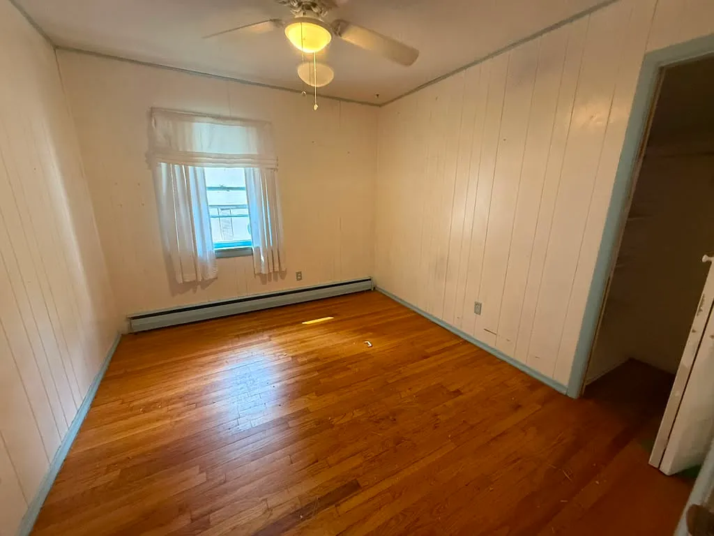 4 bed, 1072 sqft, $2,900 — Photo 4