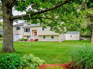 13 Division Ave, Wareham, MA 02571