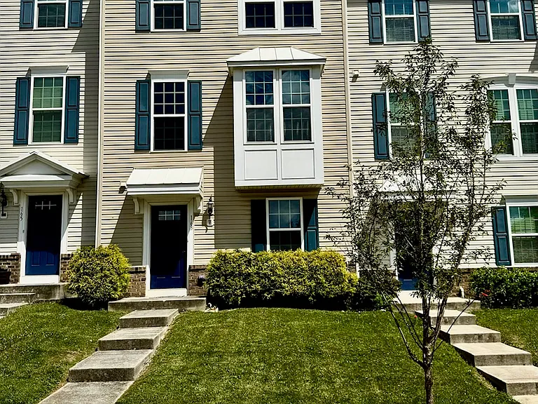 163 Moul Ave - Front