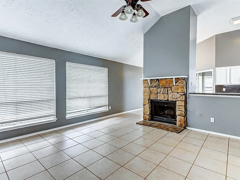 8410 Fawn Wind Ct — Photo 7