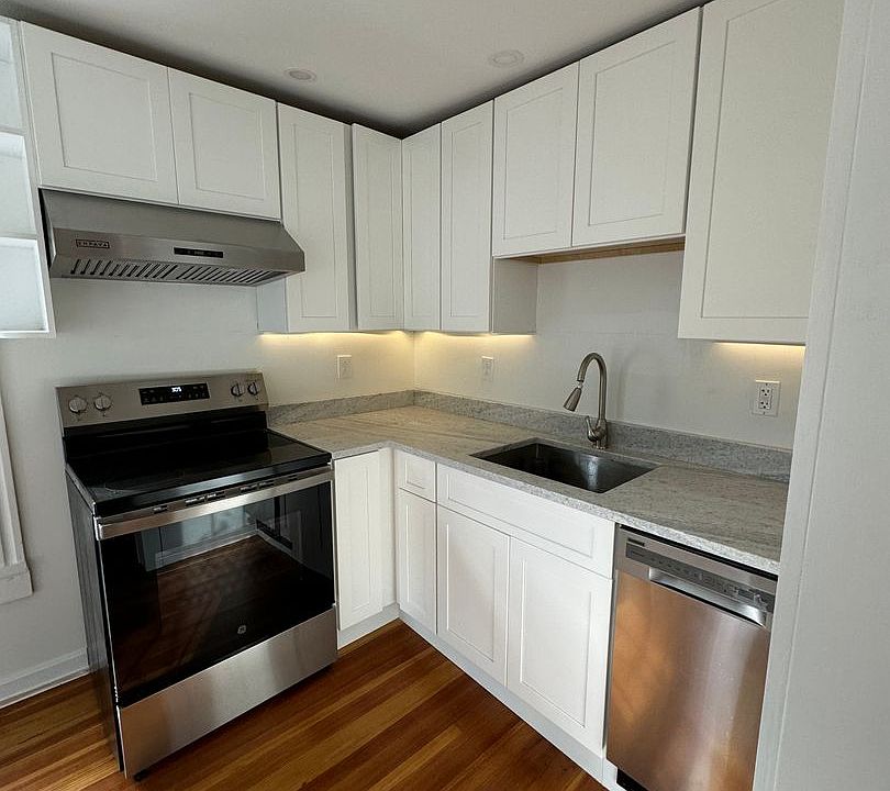 1st image of 10-12 Lincoln St #10C