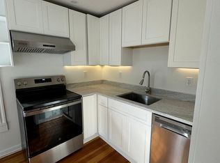 10-12 Lincoln St #10C, Brunswick, ME 04011