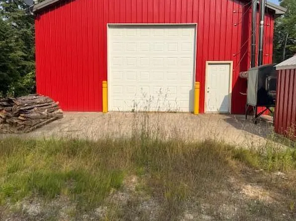 9503 N Whitefish Point Rd, Paradise, MI 49768