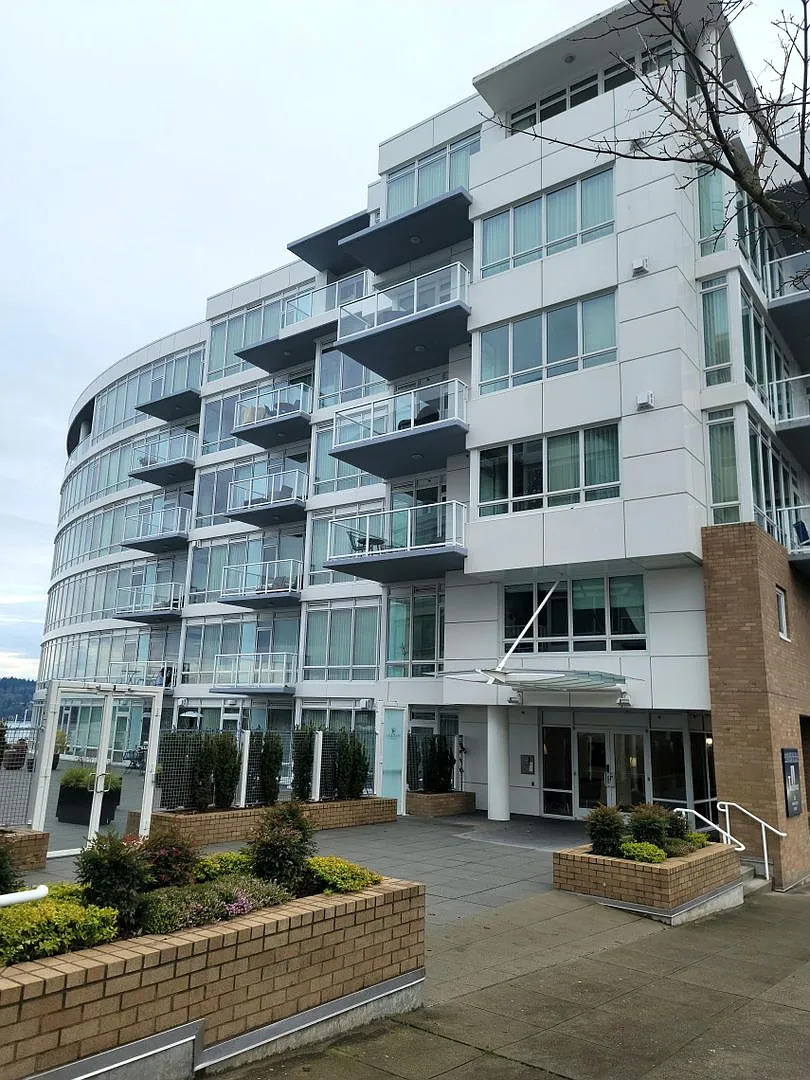 Building Photo - 320 Washington Ave #407