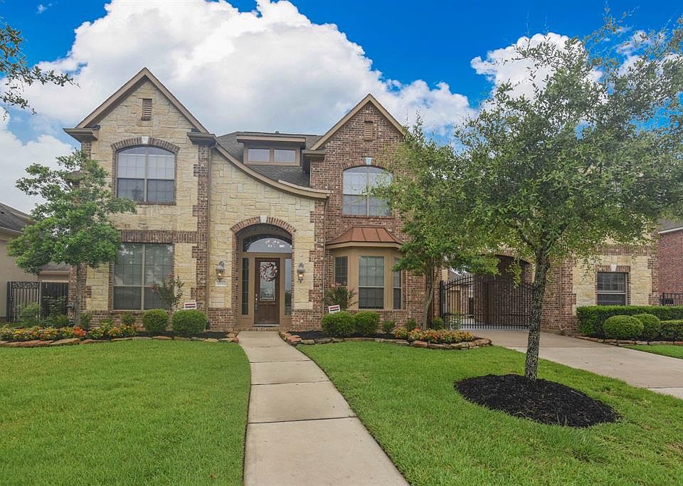 1st image of 21518 E Firemist Ct