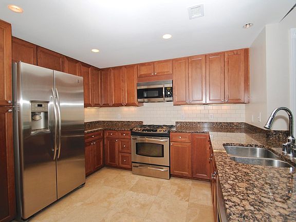 3rd image of 5 Park Pl APT 615