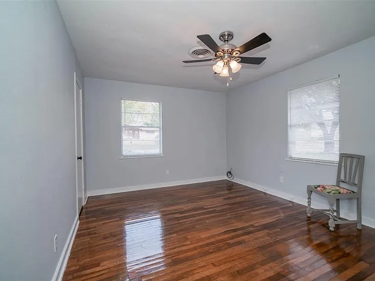 812 Glencrest Ln — Photo 25