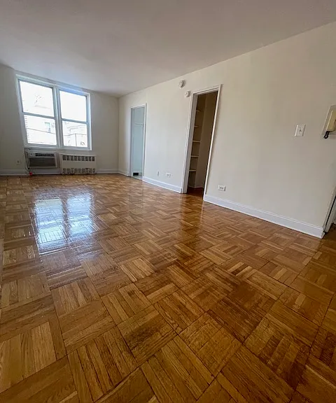 1730 E 14th St #5M — Photo 1