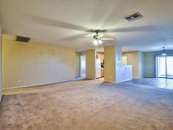 4th image of 1418 E Avenida Isabela