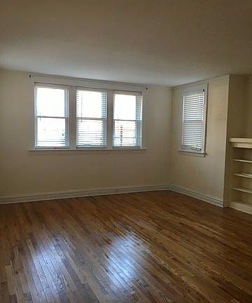 4th image of 3725 W Eastwood Ave APT 1W