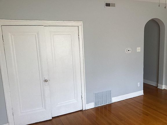 3rd image of 6710 S Claremont Ave APT 310