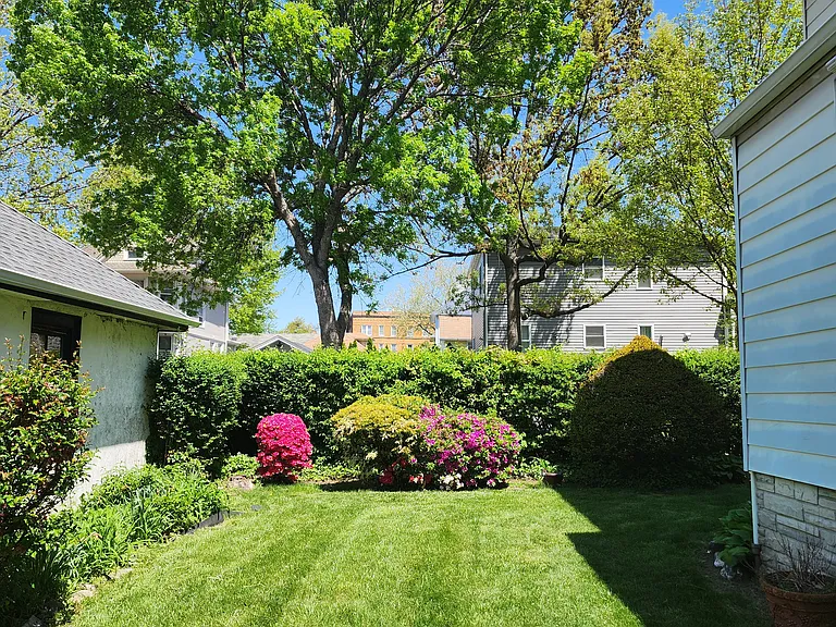 32 Euclid Ave #1 — Photo 11