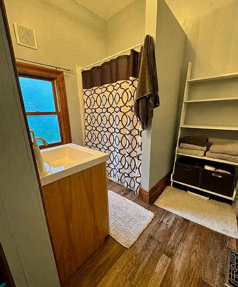 611 N Cascade St — Photo 8