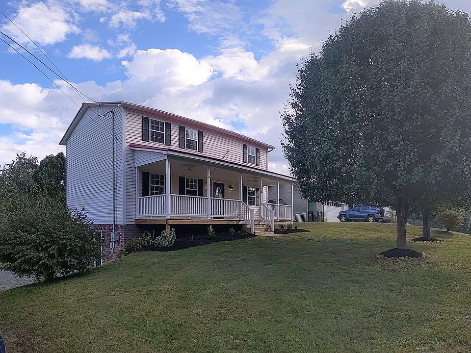 1st image of 154 Emerald Hills Dr