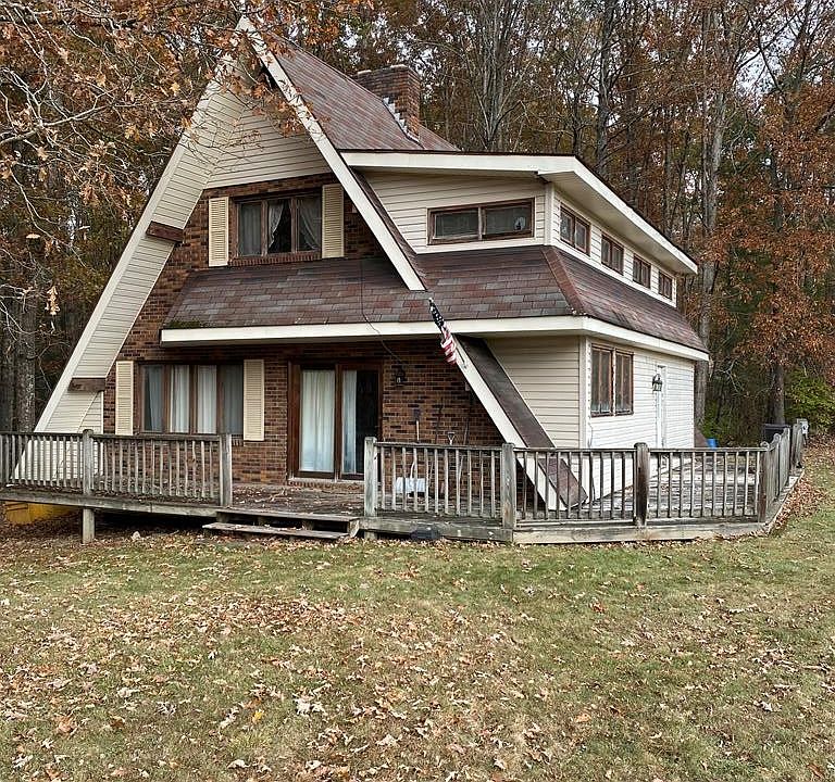 1st image of 652 Pine Grove Rd
