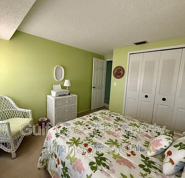 12884 Bacchus Rd — Photo 25