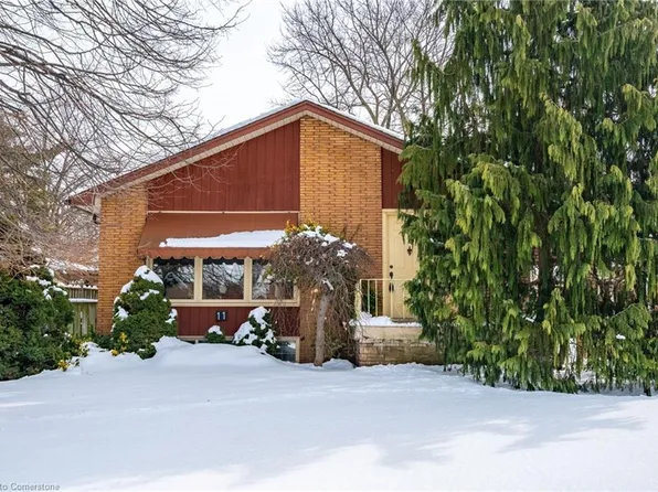 11 Leadale Pl, Hamilton, ON L9C 3W6