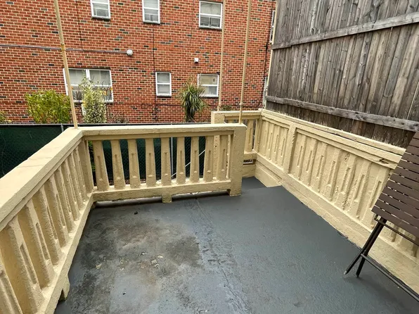 25-54 33rd Street image 16 of 21