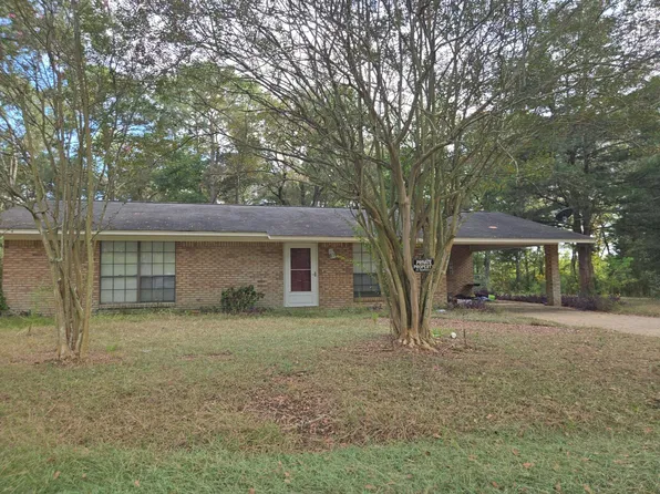 26 Harts Cir, Mount Olive, MS 39119